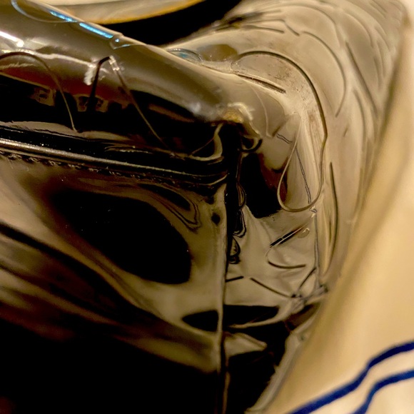 Kate Spade Patent Logo Embossed Tote Bag in Black - Picture 10 of 13